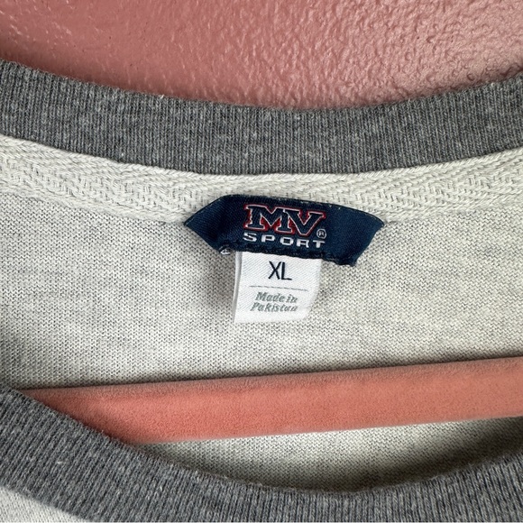 Dollywood Tennessee baseball t-shirt with bear graphic size XL unisex sizing - Picture 3 of 6